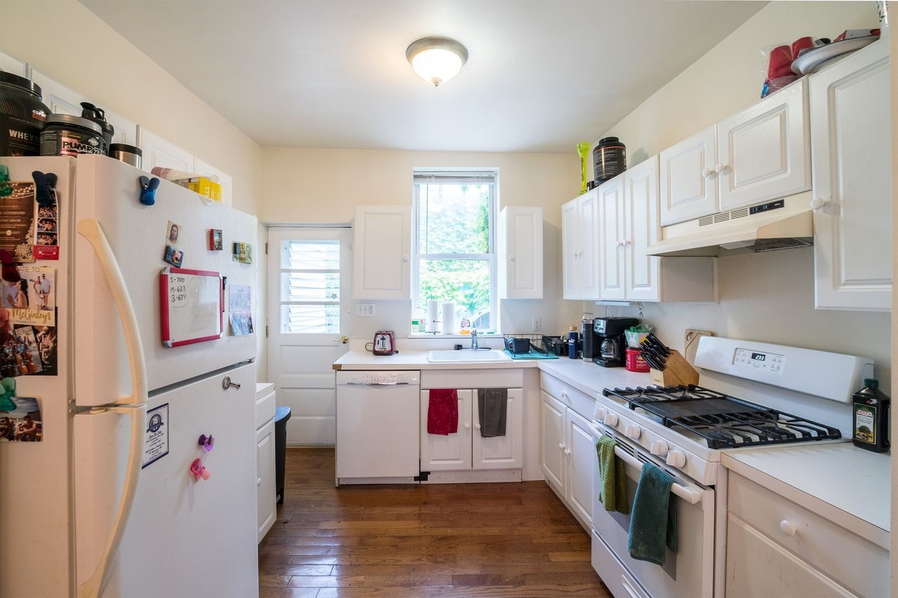 1613 S 2nd St - Photo 4 of 20