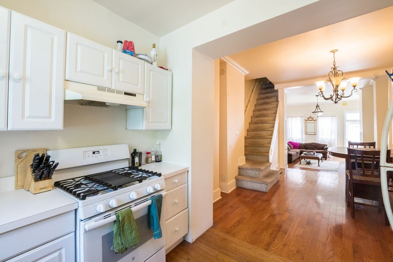 1613 S 2nd St - Photo 7 of 20