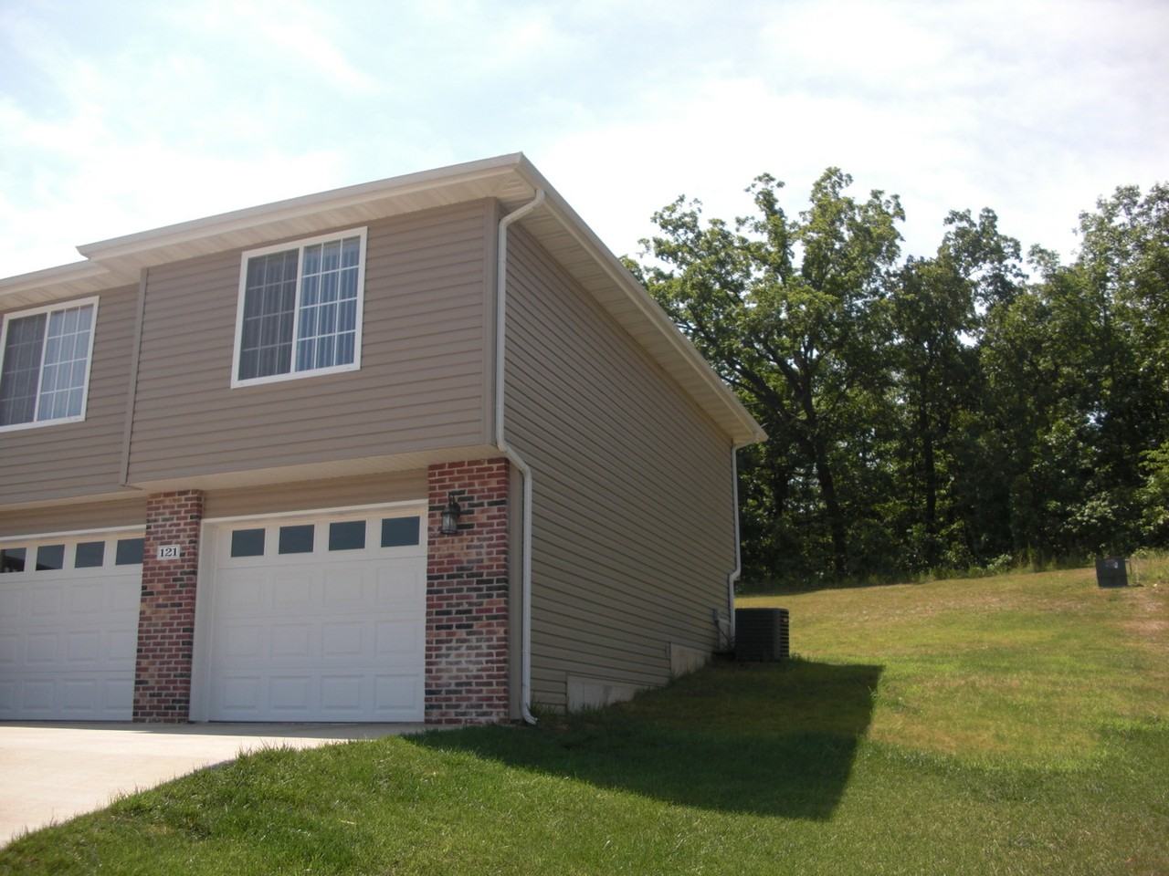 121 Kale Ct - Photo 2 of 32