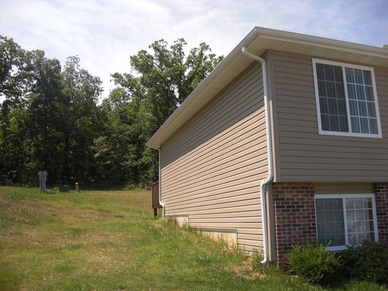 121 Kale Ct - Photo 3 of 32