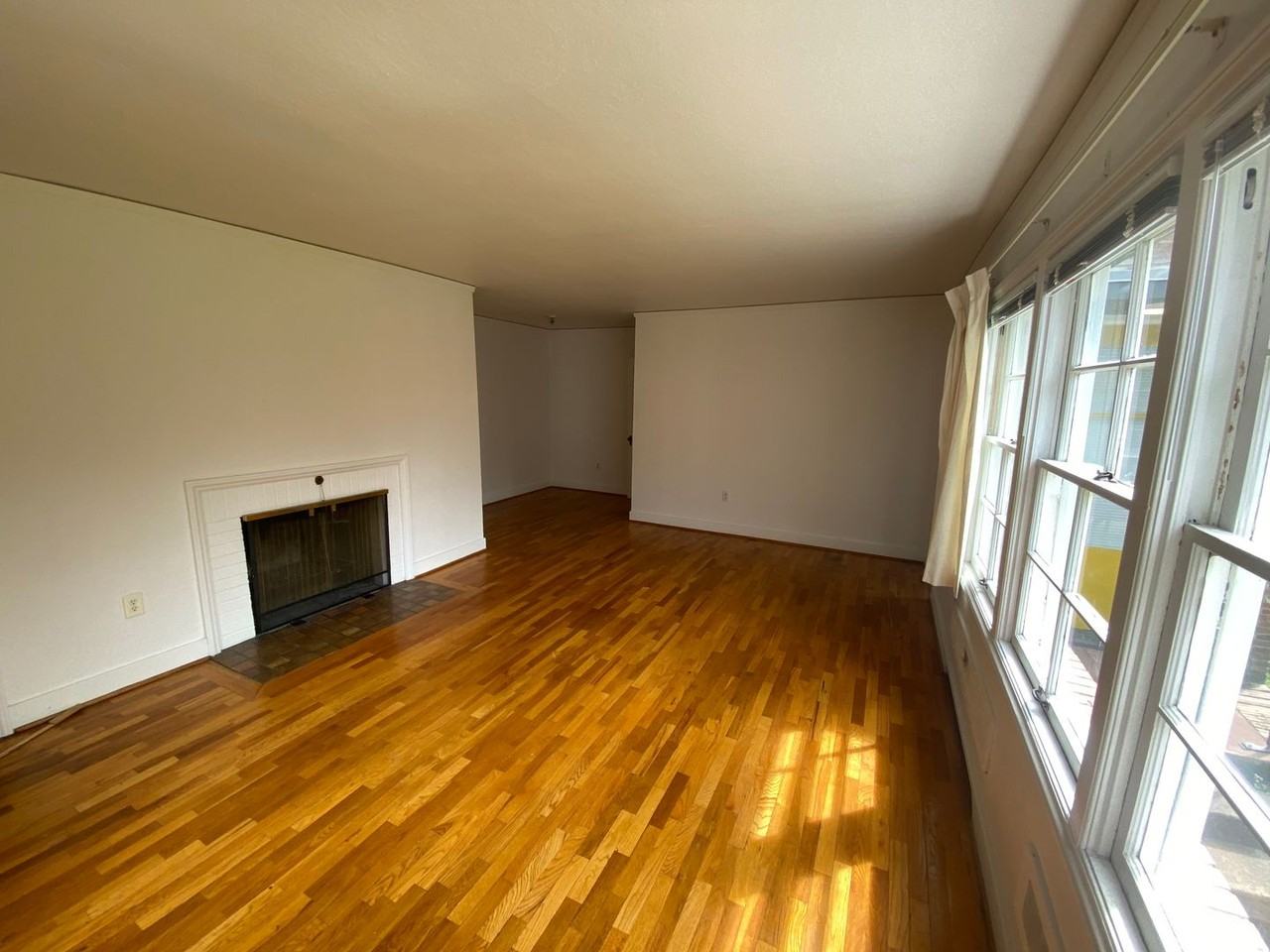 1075 E 19th Ave - Photo 6 of 15