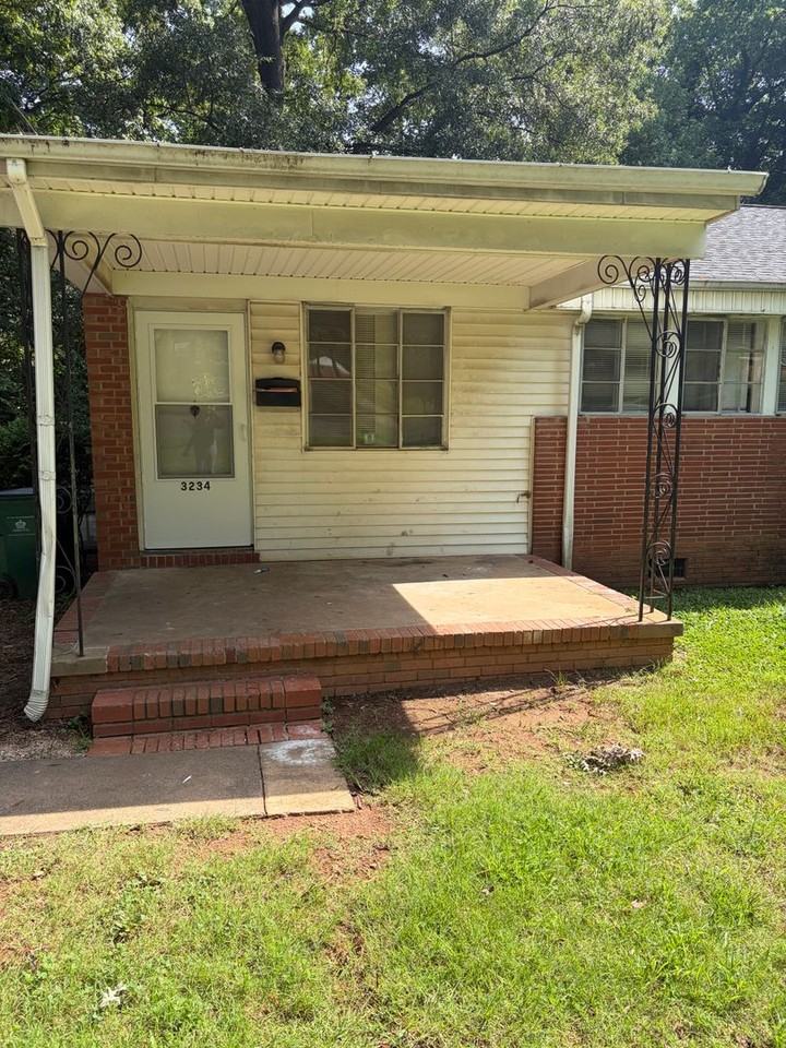 3234 Marlborough Rd - Photo 2 of 8