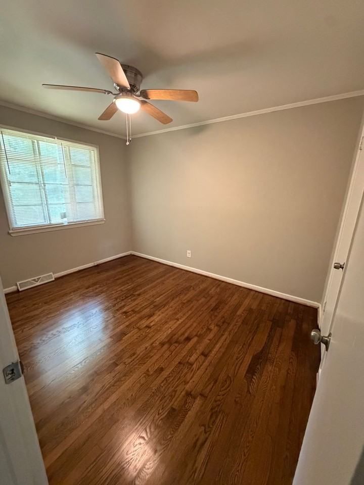 3234 Marlborough Rd - Photo 4 of 8