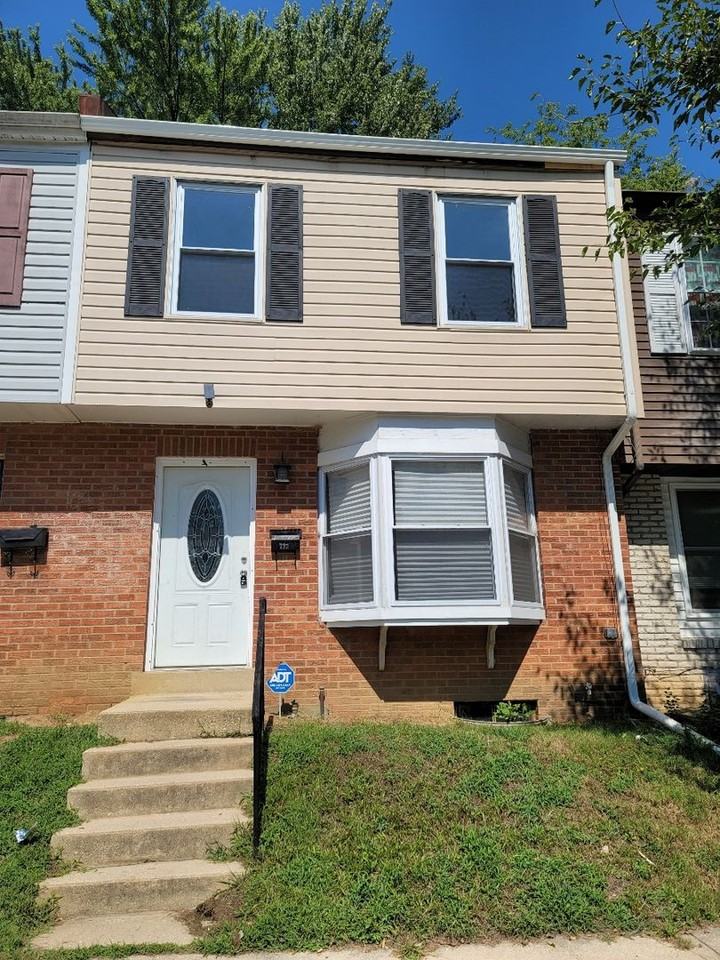 111 Elliot St - Photo 2 of 23