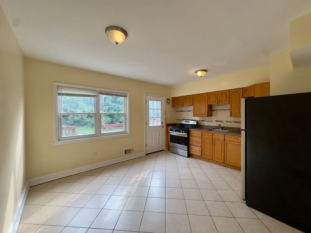 1243 S Grantley St - Photo 5 of 19