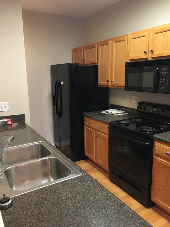 8 Rock Side Ct - Photo 3 of 11