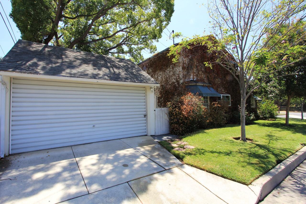 3205 George Cir - Photo 2 of 30