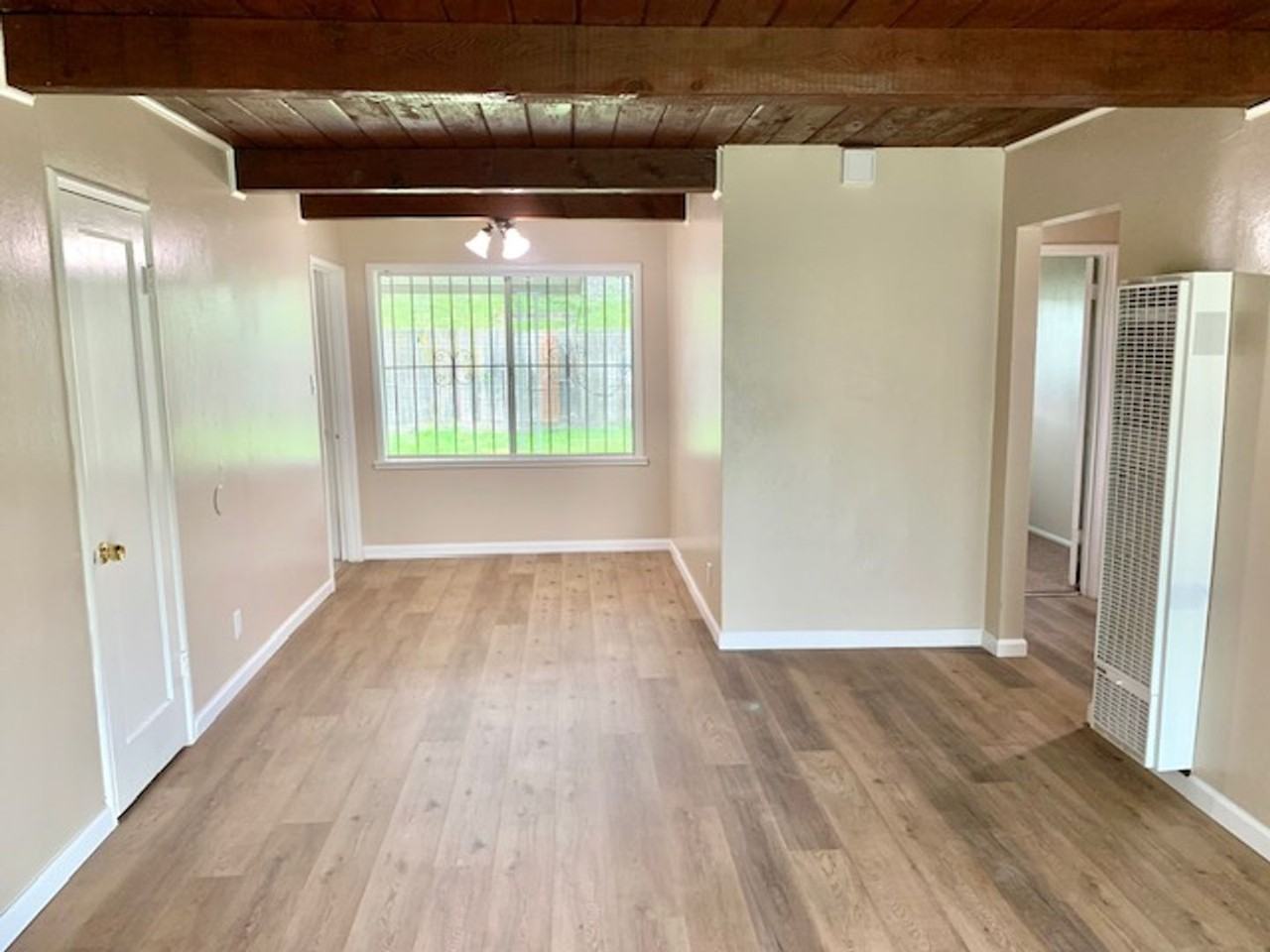 4409 Jenkins Way - Photo 3 of 19