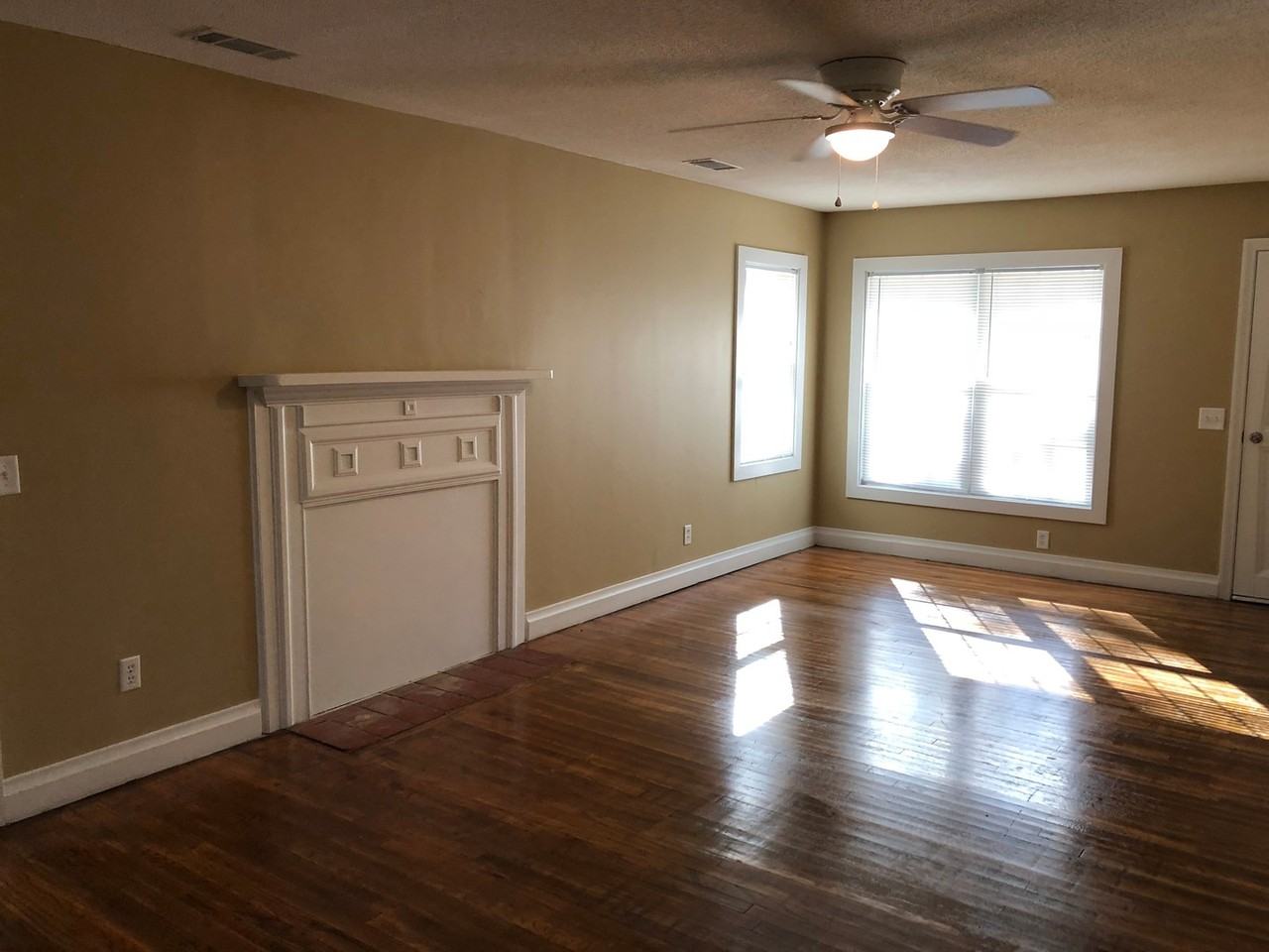 314 Jewell Dr - Photo 4 of 18