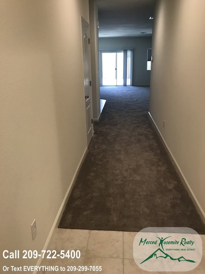 407 Jacobs Dr - Photo 4 of 18
