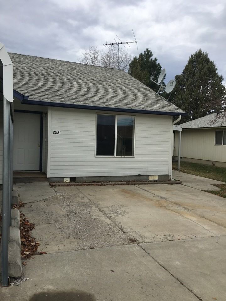 2821 Sw 28th St - Photo 3 of 18
