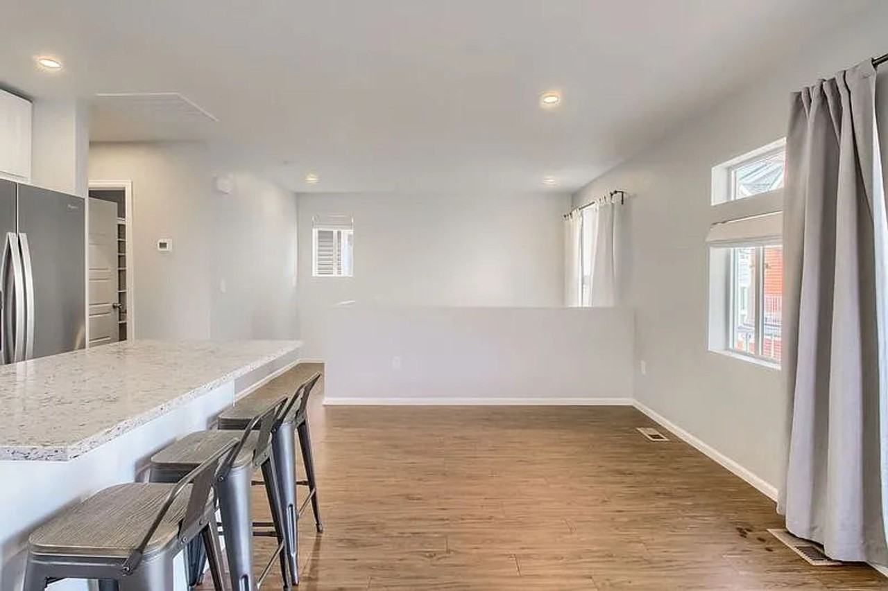 17807 E 54th Ave - Photo 4 of 19