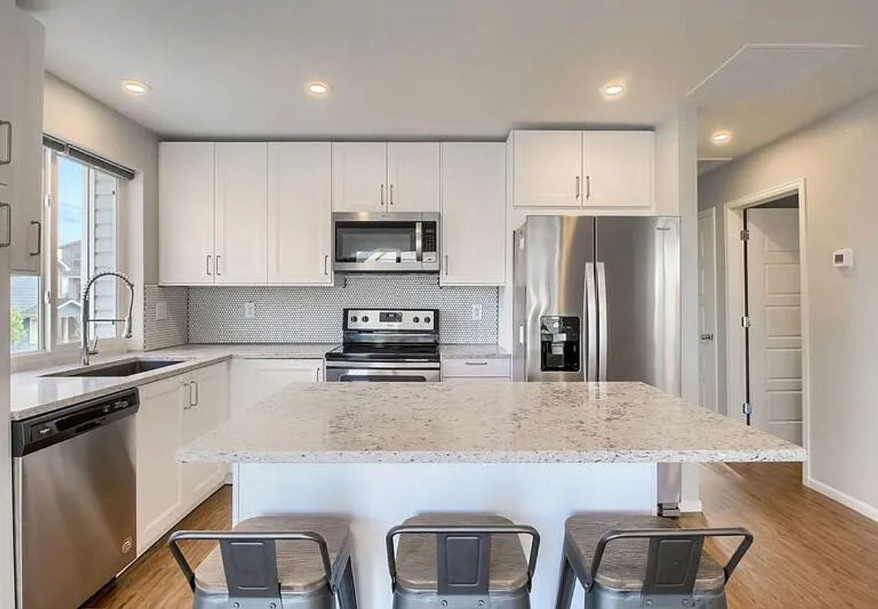17807 E 54th Ave - Photo 5 of 19
