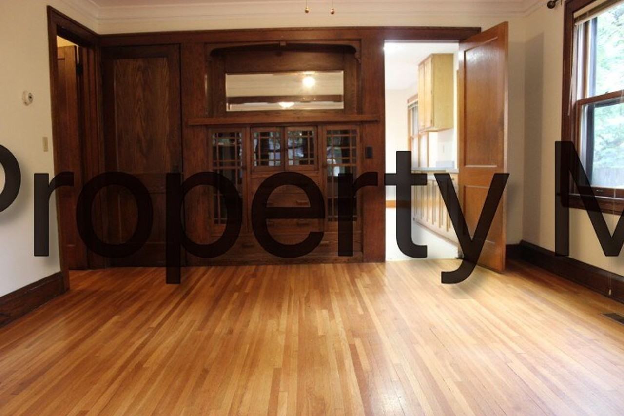 618 7th Ave Se - Photo 4 of 16