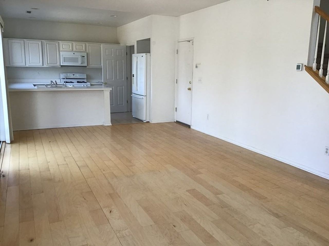 4055 Laurel Park Way - Photo 3 of 12