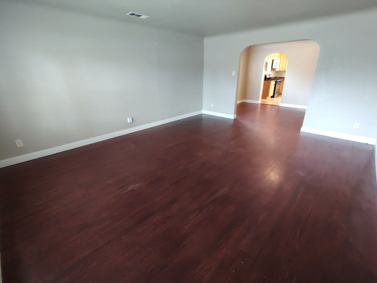 404 Camellia Way - Photo 3 of 16