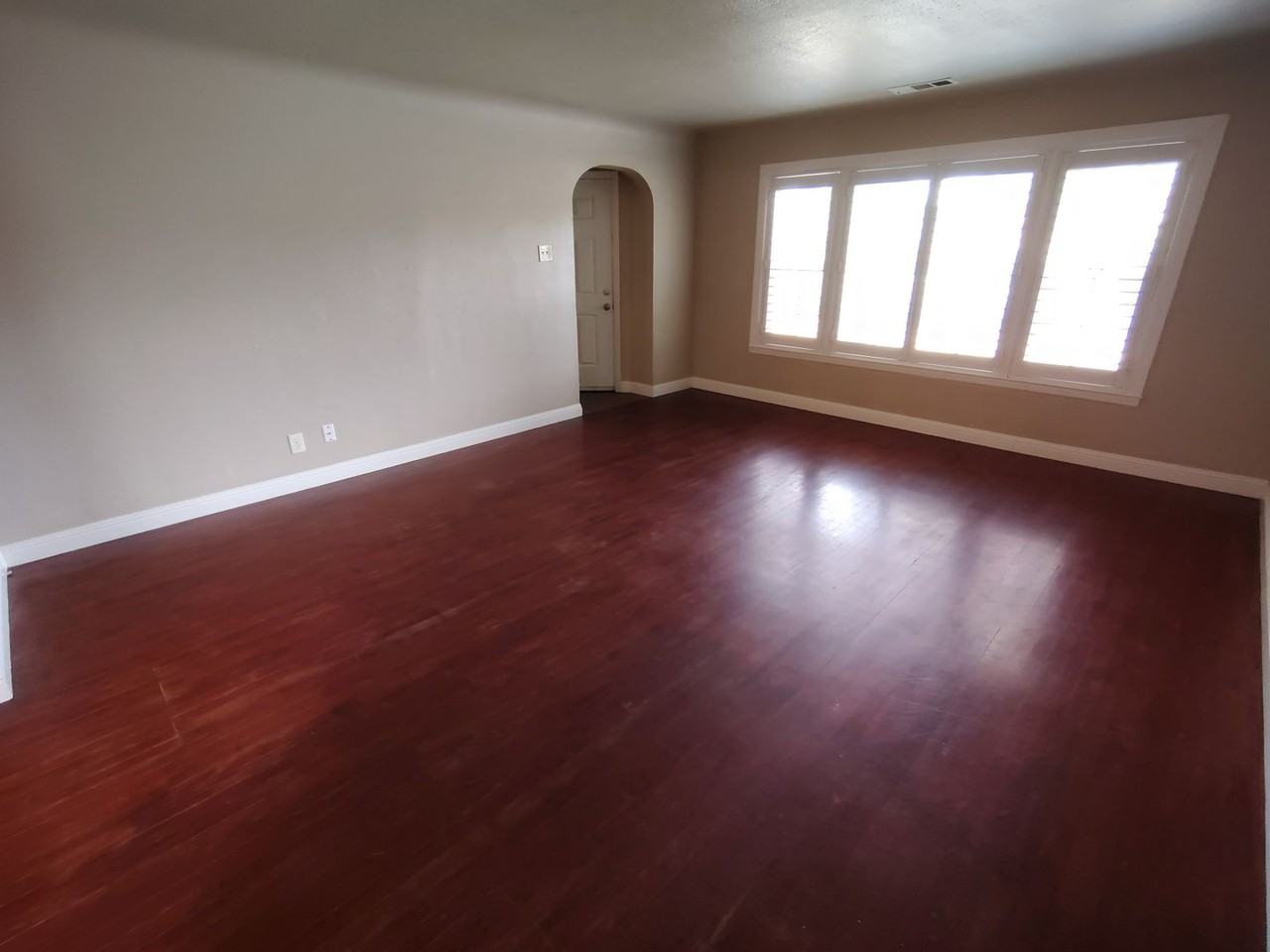 404 Camellia Way - Photo 4 of 16