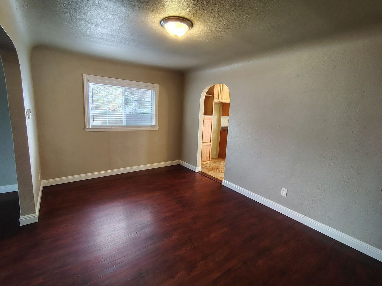 404 Camellia Way - Photo 6 of 16