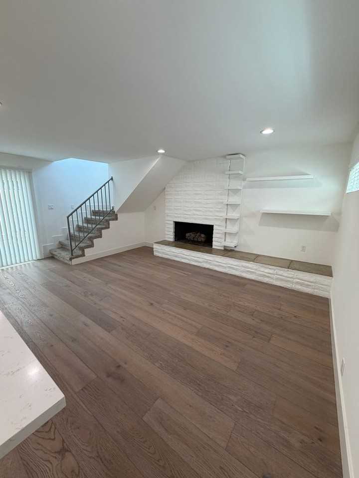1164 Shelburn Ln - Photo 6 of 28