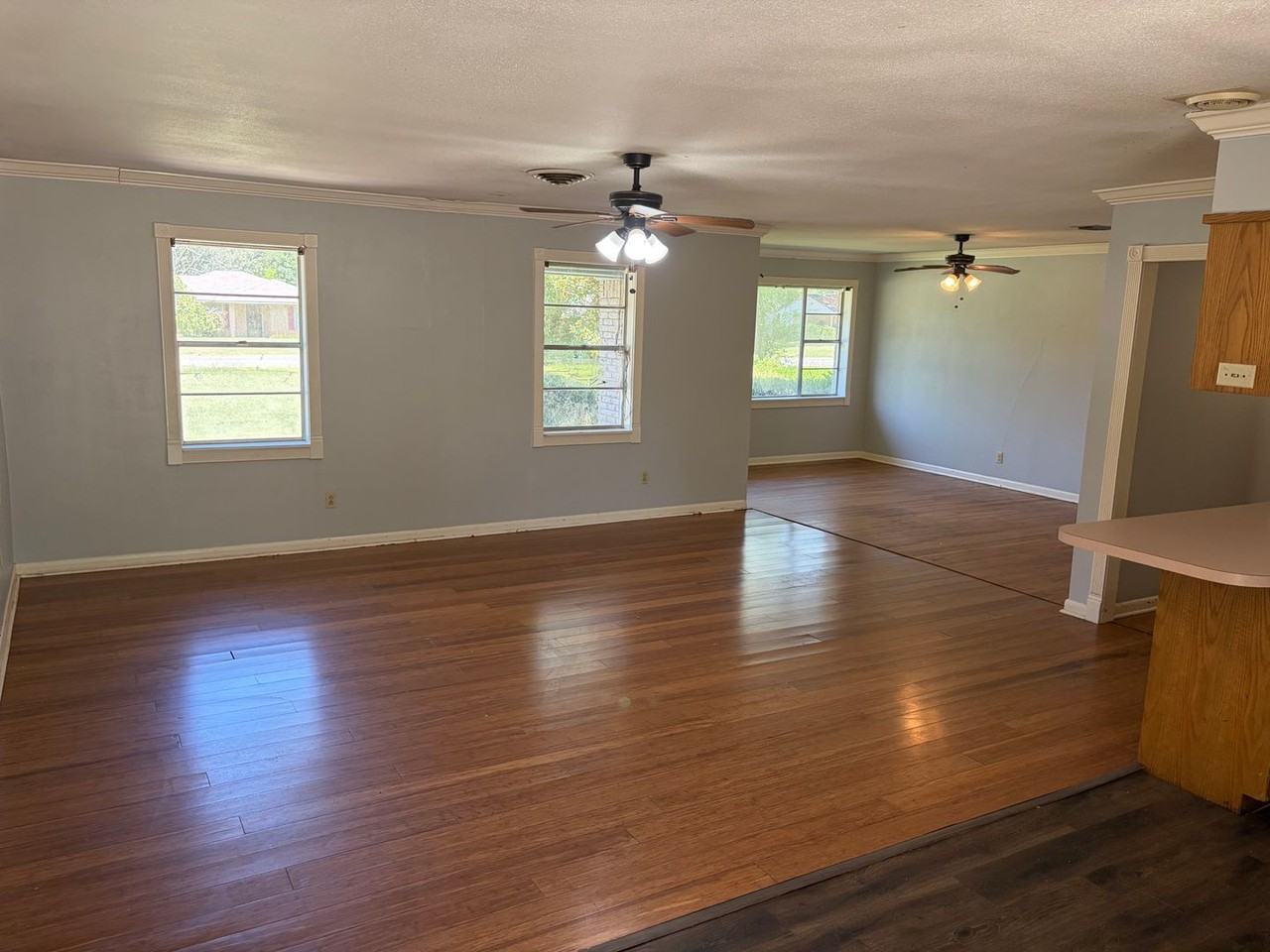 5957 Yarbrough Rd - Photo 3 of 17