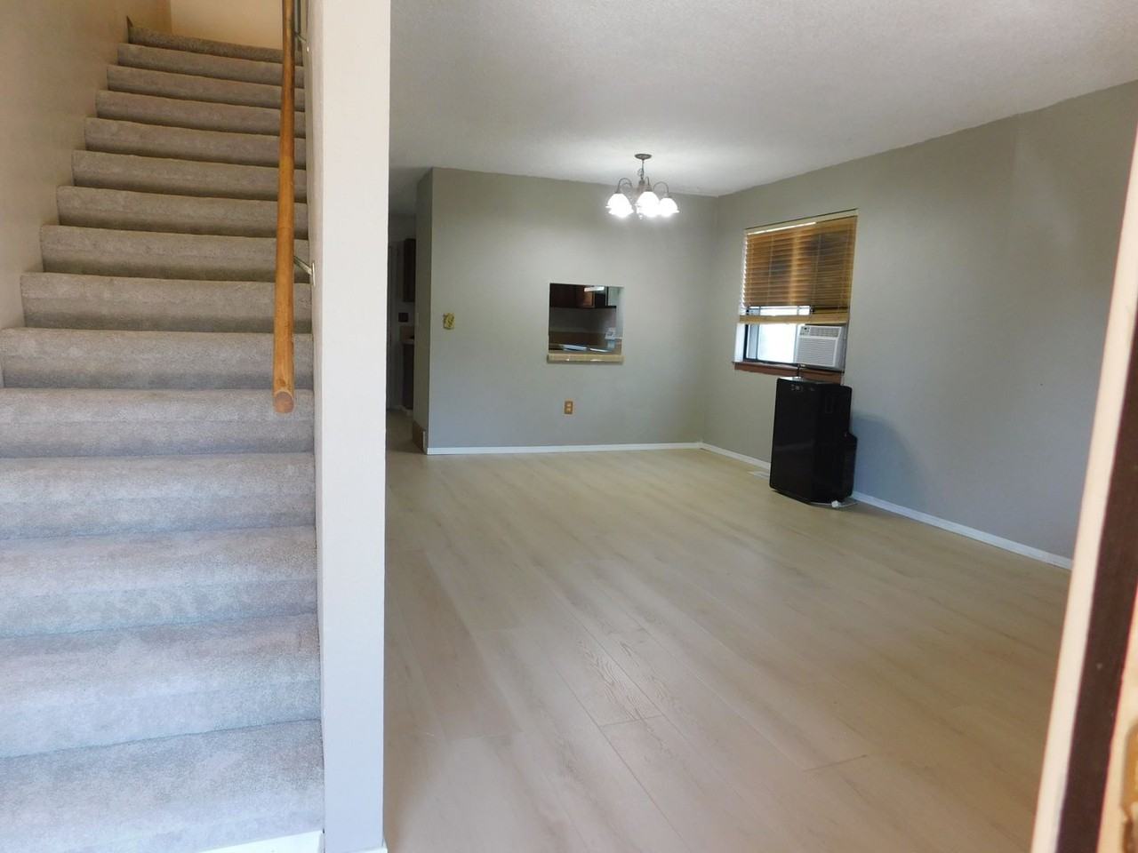 1805 Aspen St #B - Photo 3 of 13