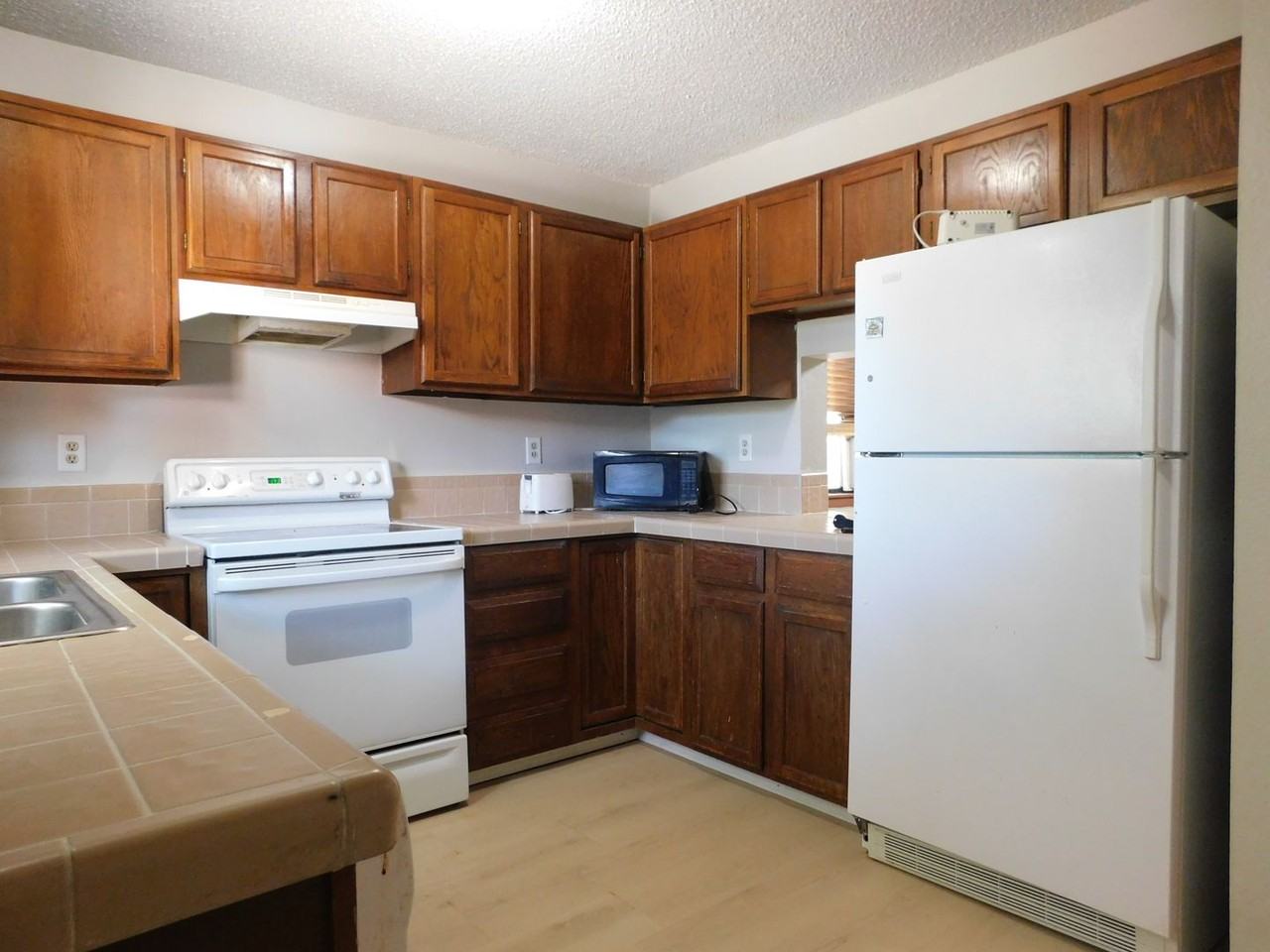 1805 Aspen St #B - Photo 7 of 13