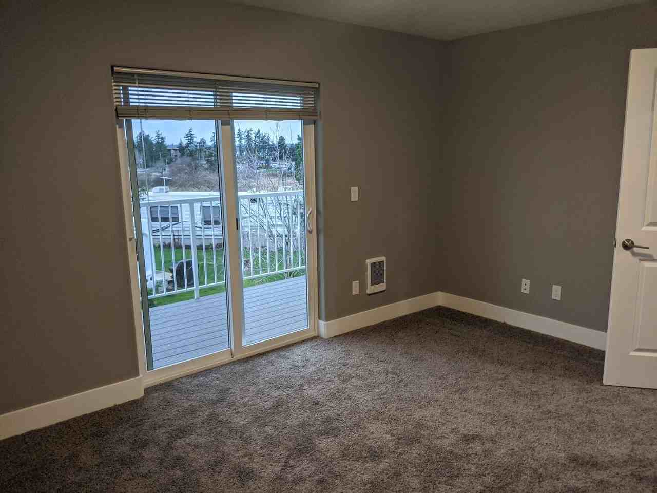 7655 Parkland Dr - Photo 3 of 16