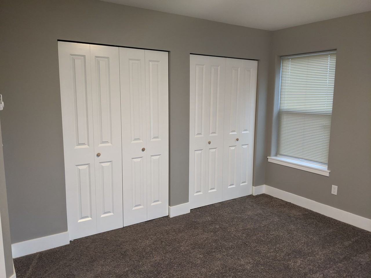 7655 Parkland Dr - Photo 4 of 16