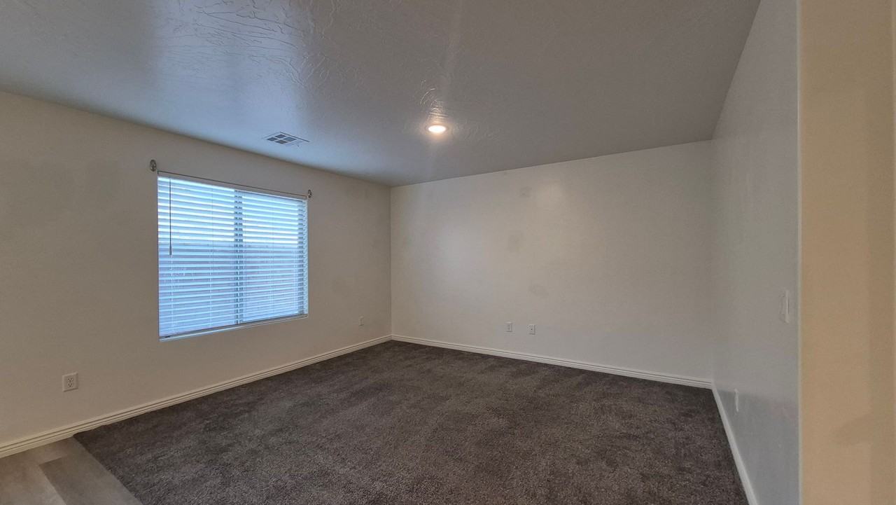 1432 E Trilobite Dr - Photo 6 of 9