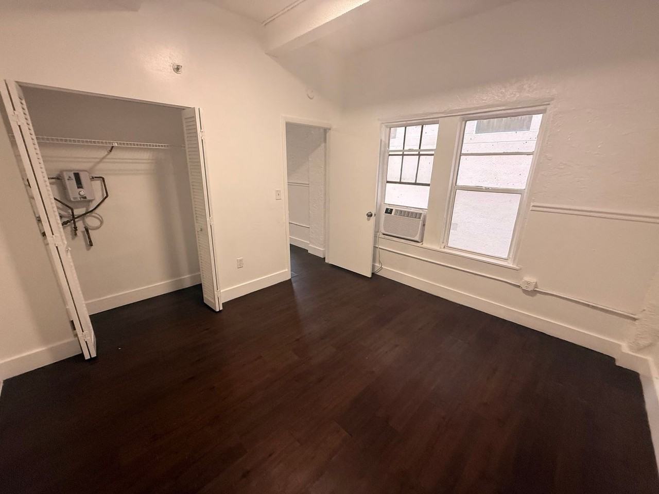 230 23rd St - Photo 3 of 4