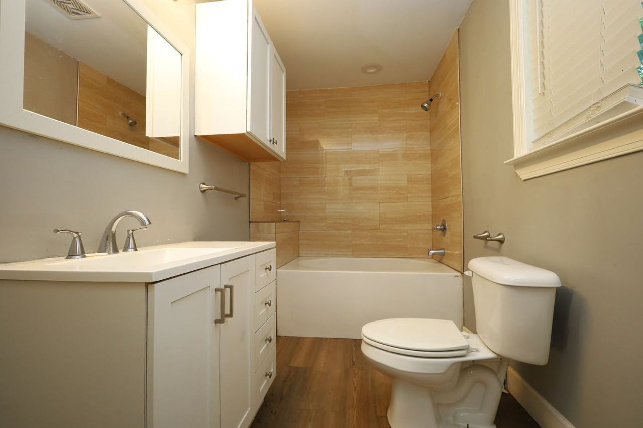 522 1/2 Green St - Photo 5 of 5