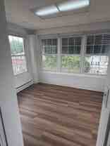 2112-2118 N Linn St - Photo 1 of 1