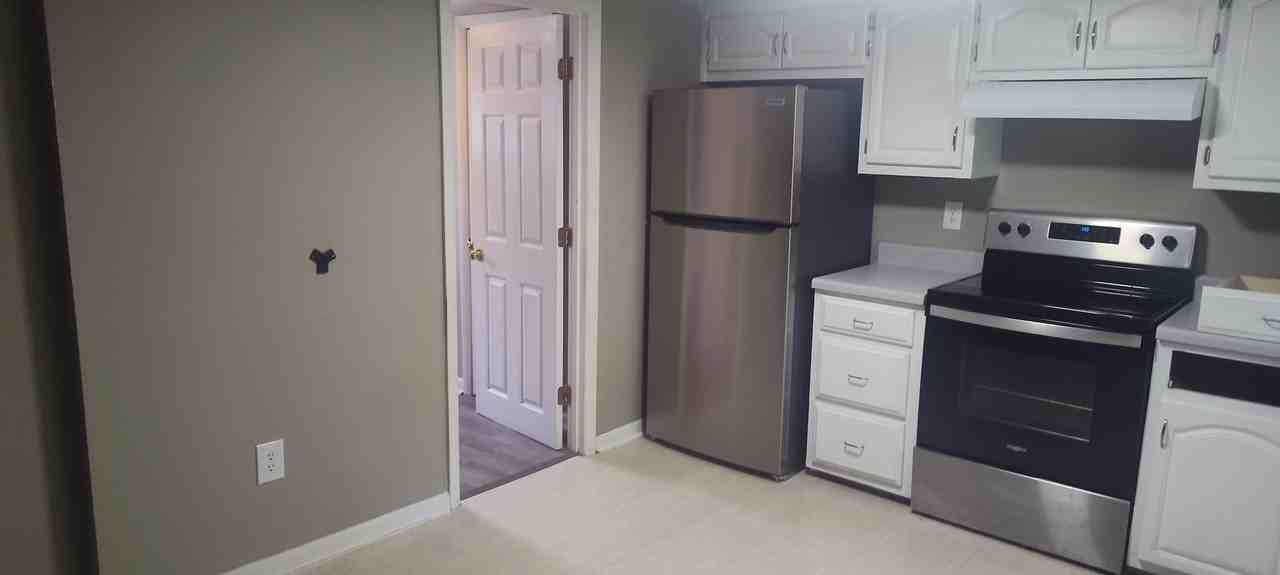 1531 Katherine St Nw - Photo 2 of 20