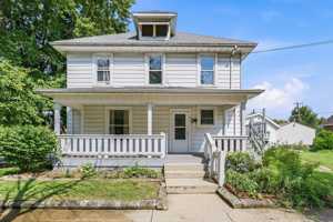 featured image of 67 1/2 W 4th St