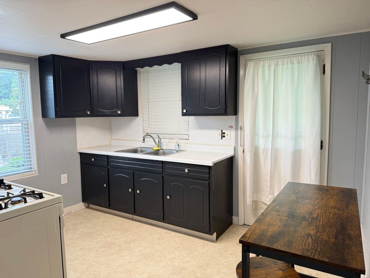 1722 Walnut St - Photo 2 of 22