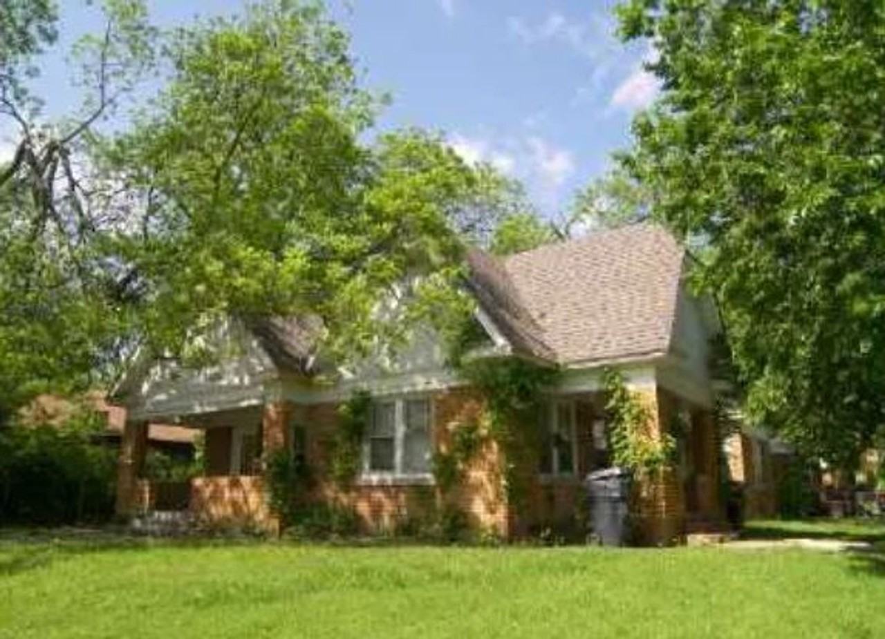 2119 N Youngs Blvd