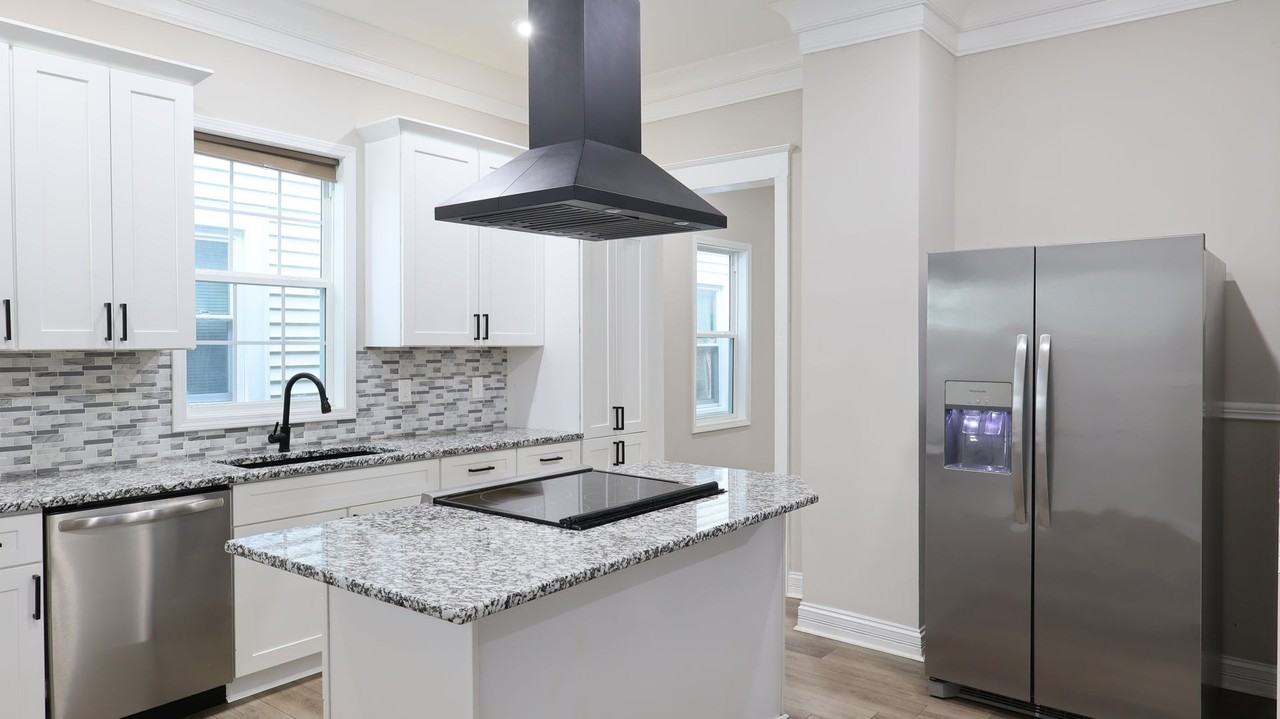 1827 Culbertson Ave - Photo 6 of 16