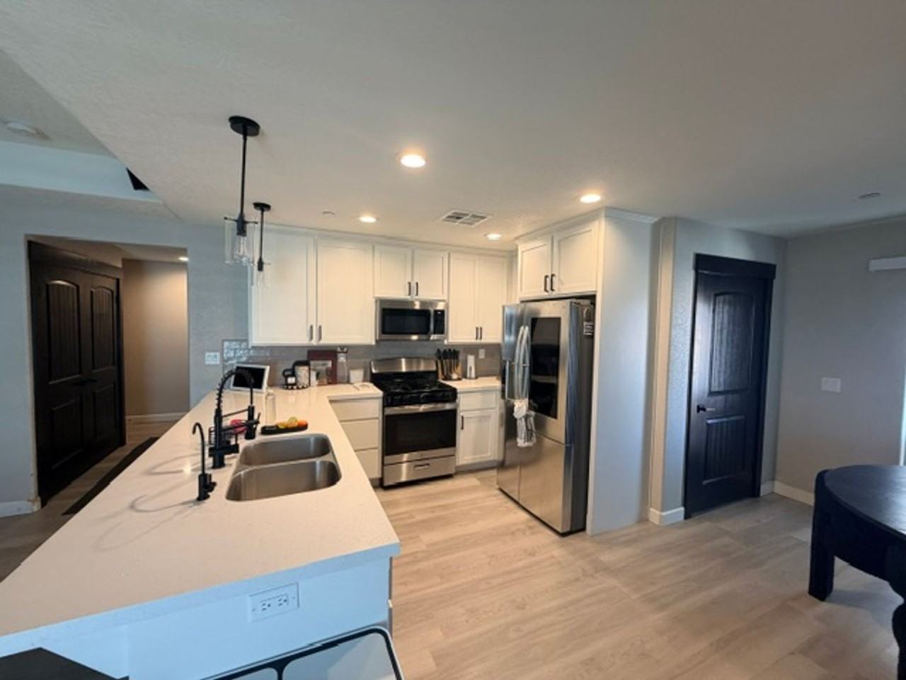 19311 Lasky St - Photo 4 of 4