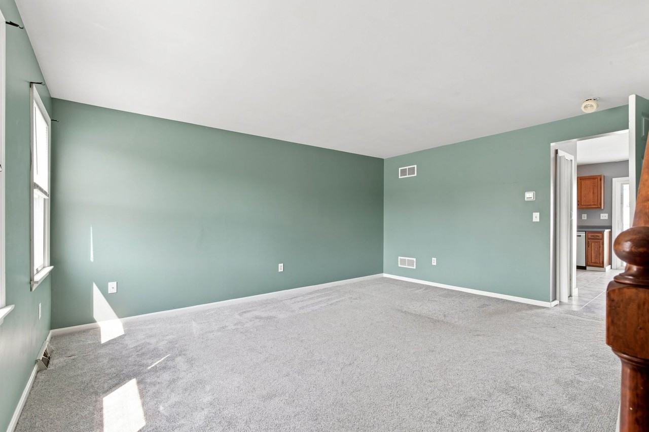 15 Beech Ln - Photo 4 of 24