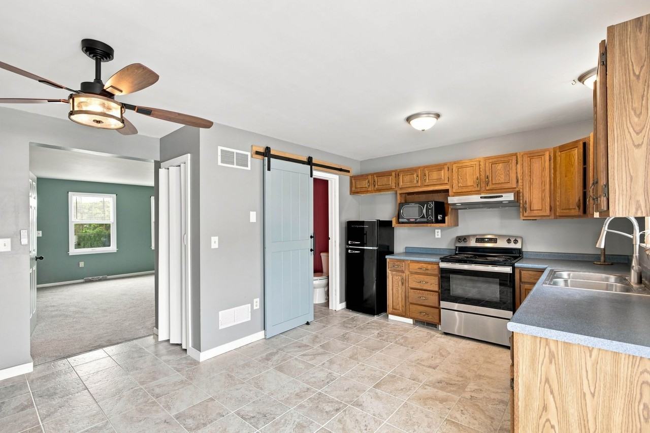 15 Beech Ln - Photo 6 of 24