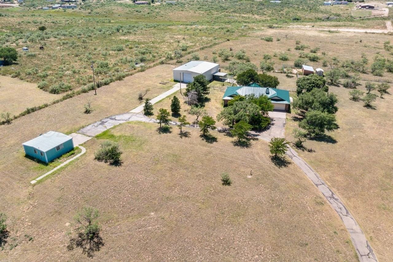 10401 Arlie Rd - Photo 5 of 23