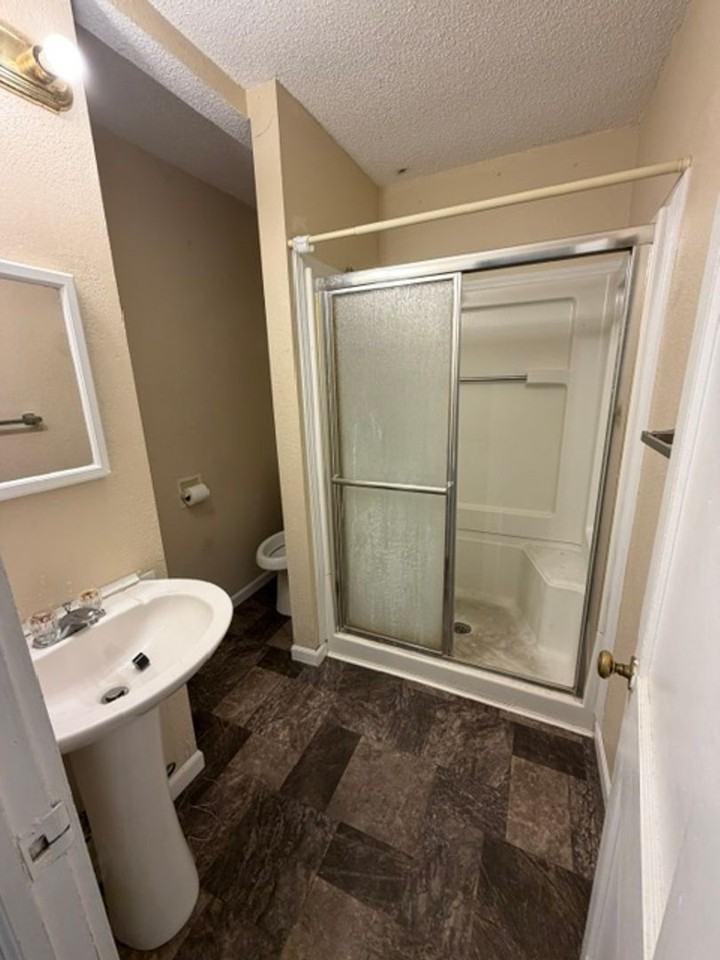 247 Dooley St Ne - Photo 5 of 7