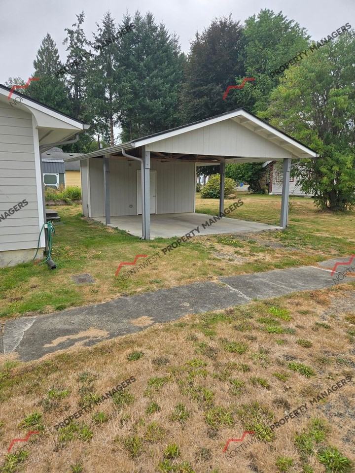 119 119 & 121 Maple St - Photo 2 of 15