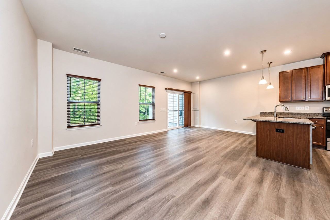 133 Capeside Ct - Photo 5 of 14