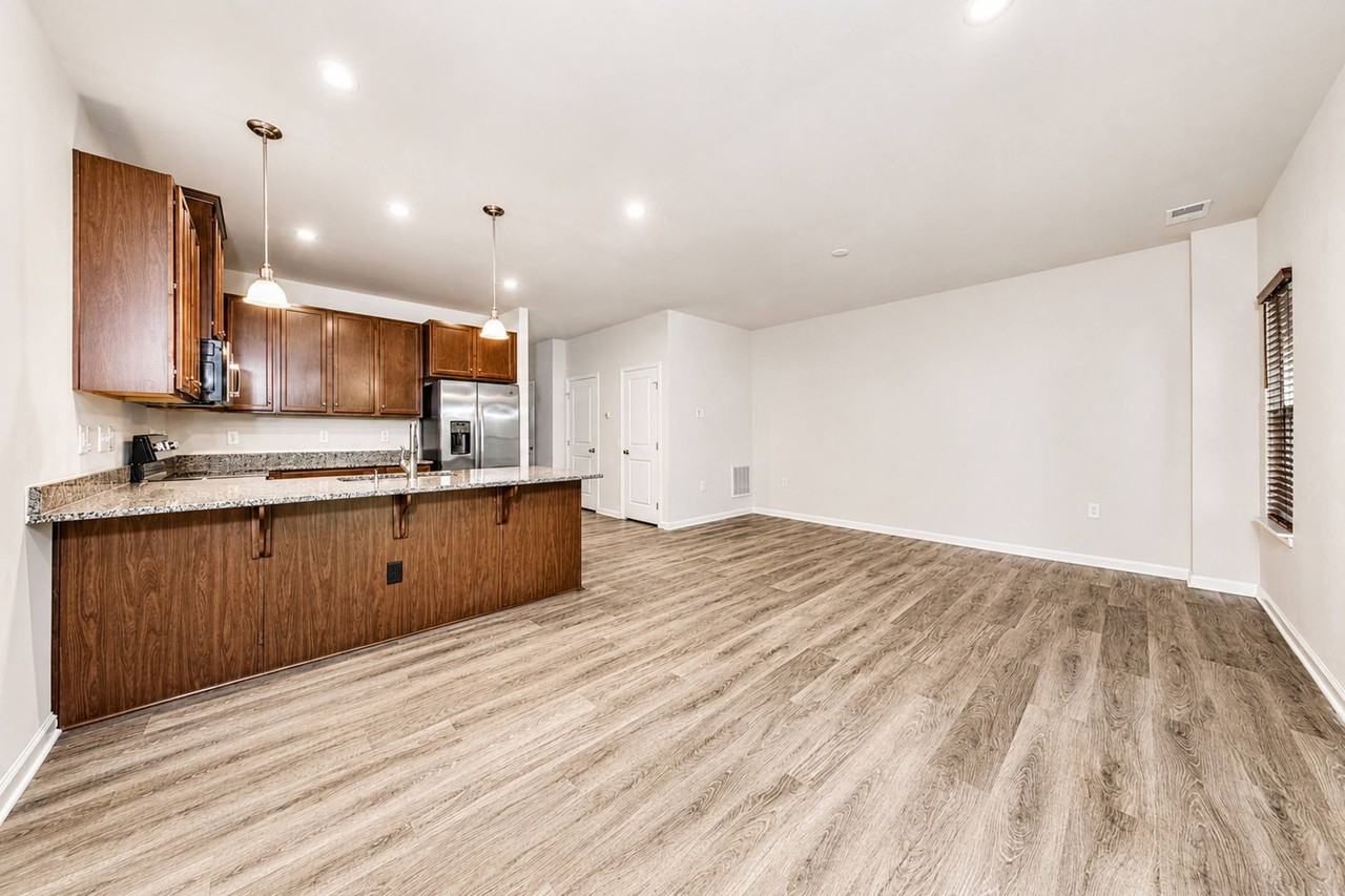133 Capeside Ct - Photo 6 of 14