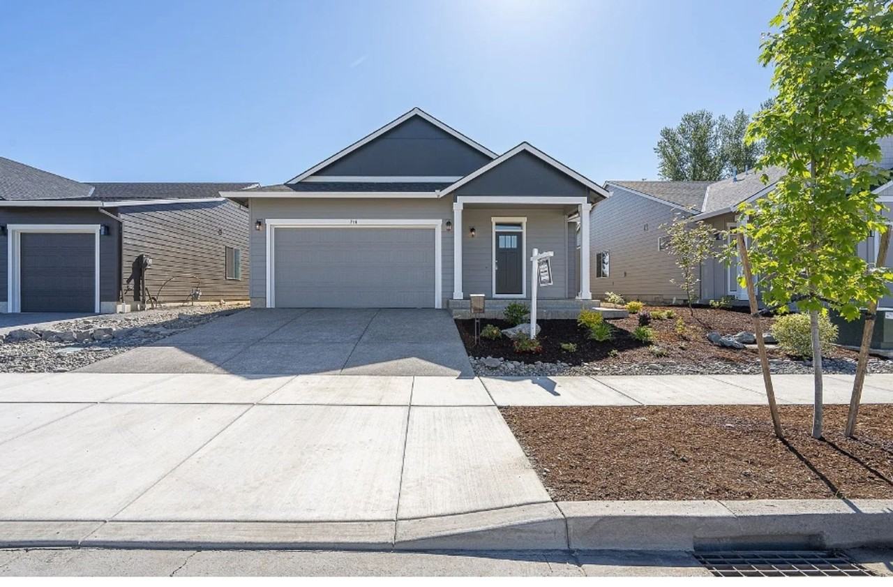 718 Tigerlily St - Photo 2 of 19