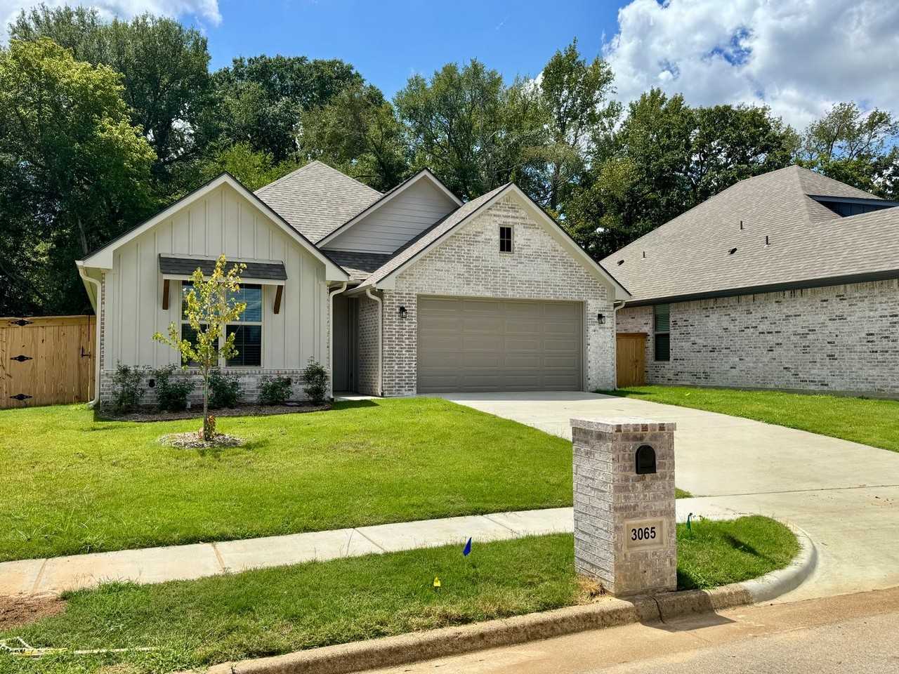 3065 Guinn Farms Rd - Photo 3 of 38
