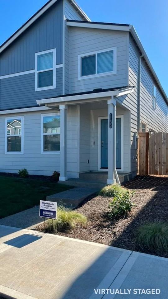 1107 Se 193rd Pl - Photo 2 of 32