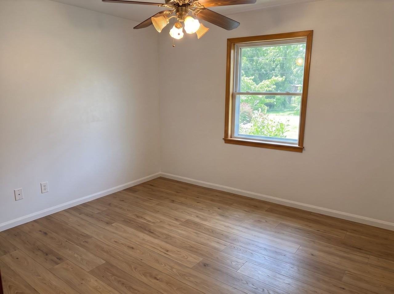 3980 Renwal St - Photo 4 of 14
