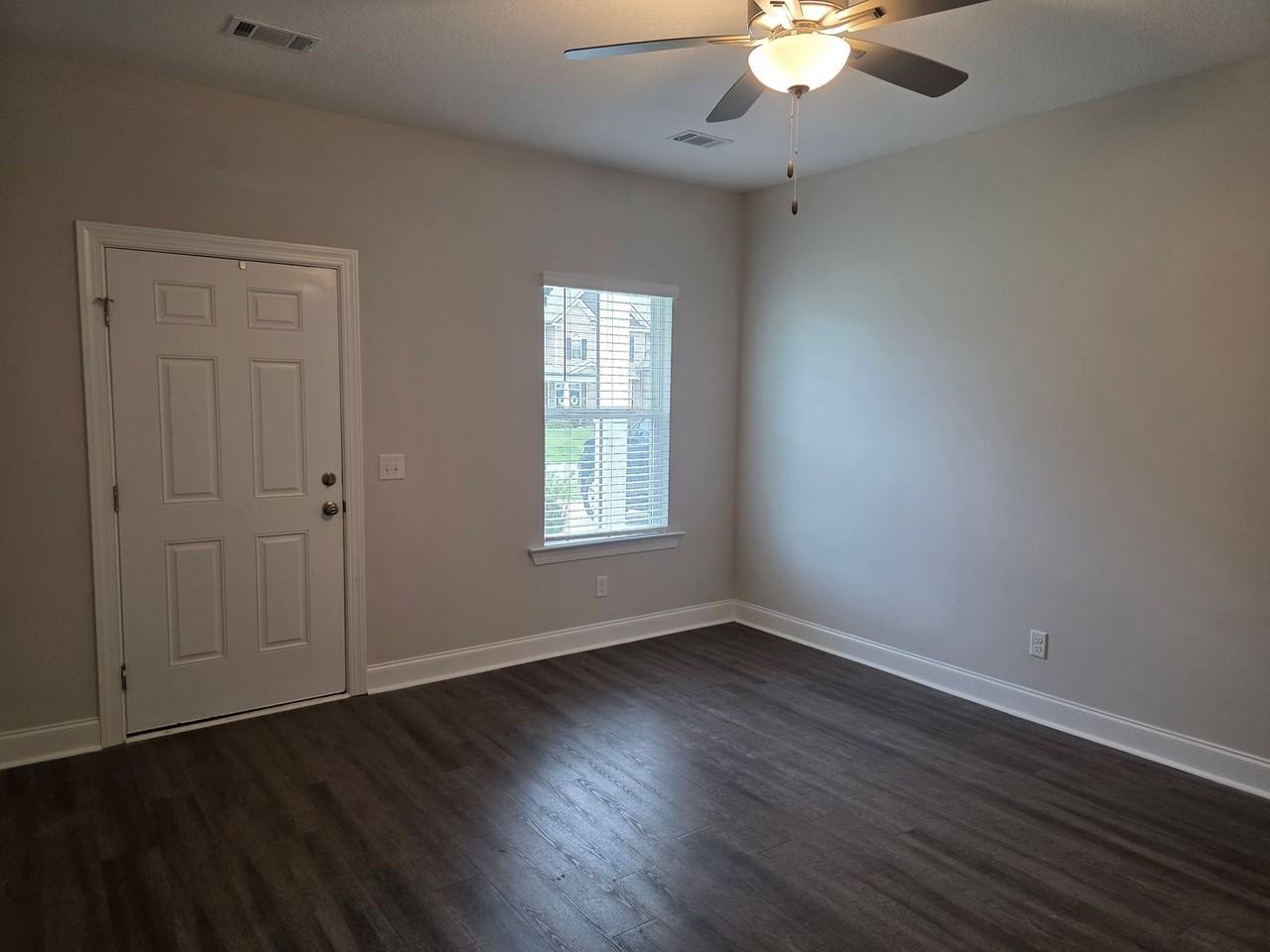 57 Oakmont Dr - Photo 3 of 27